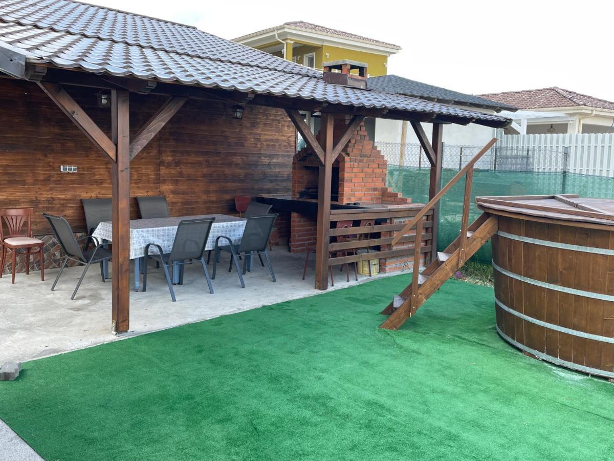 Casa Alba Hotel Sandulesti Екстериор снимка